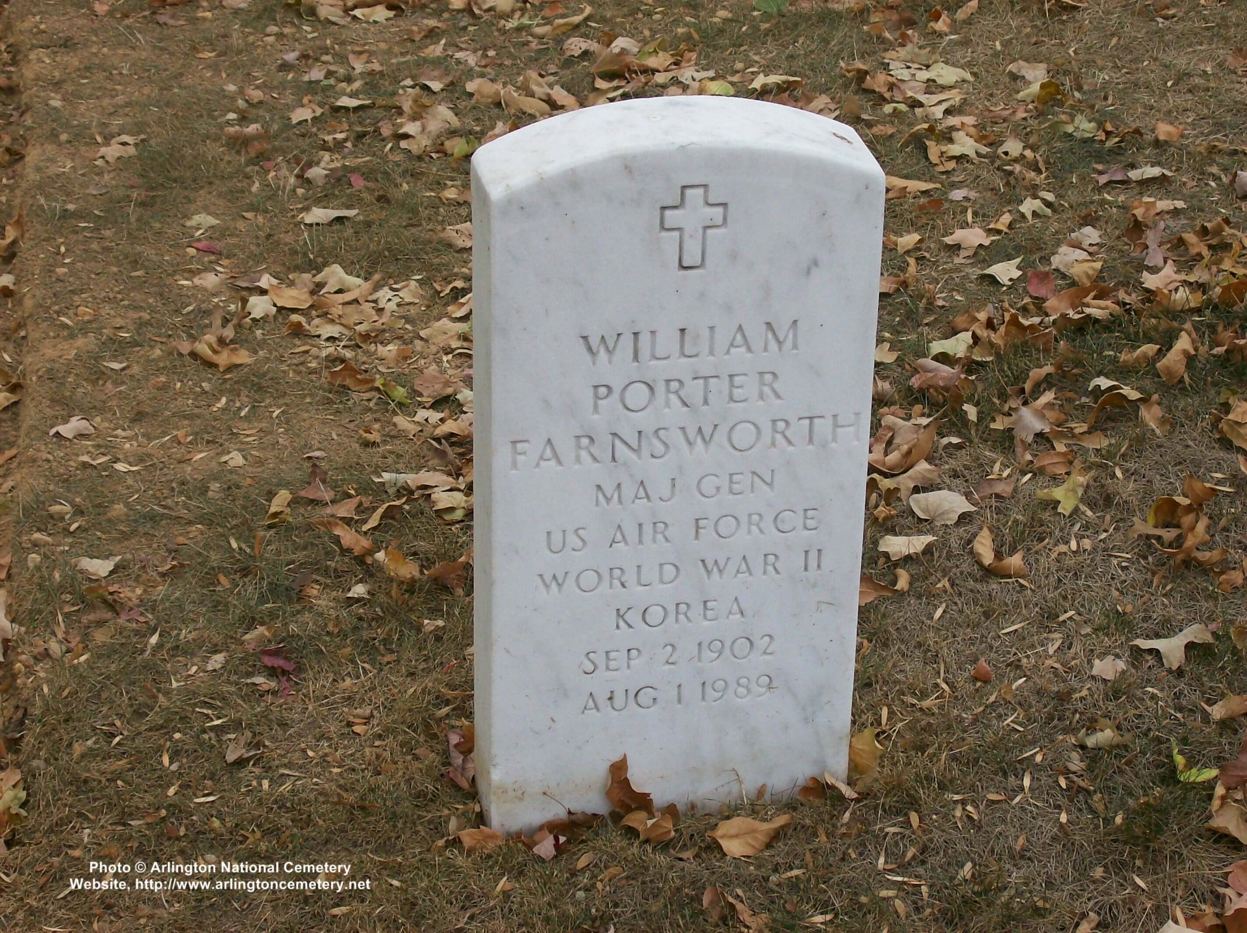 wpfarnsworth-gravesite-october-2007-001