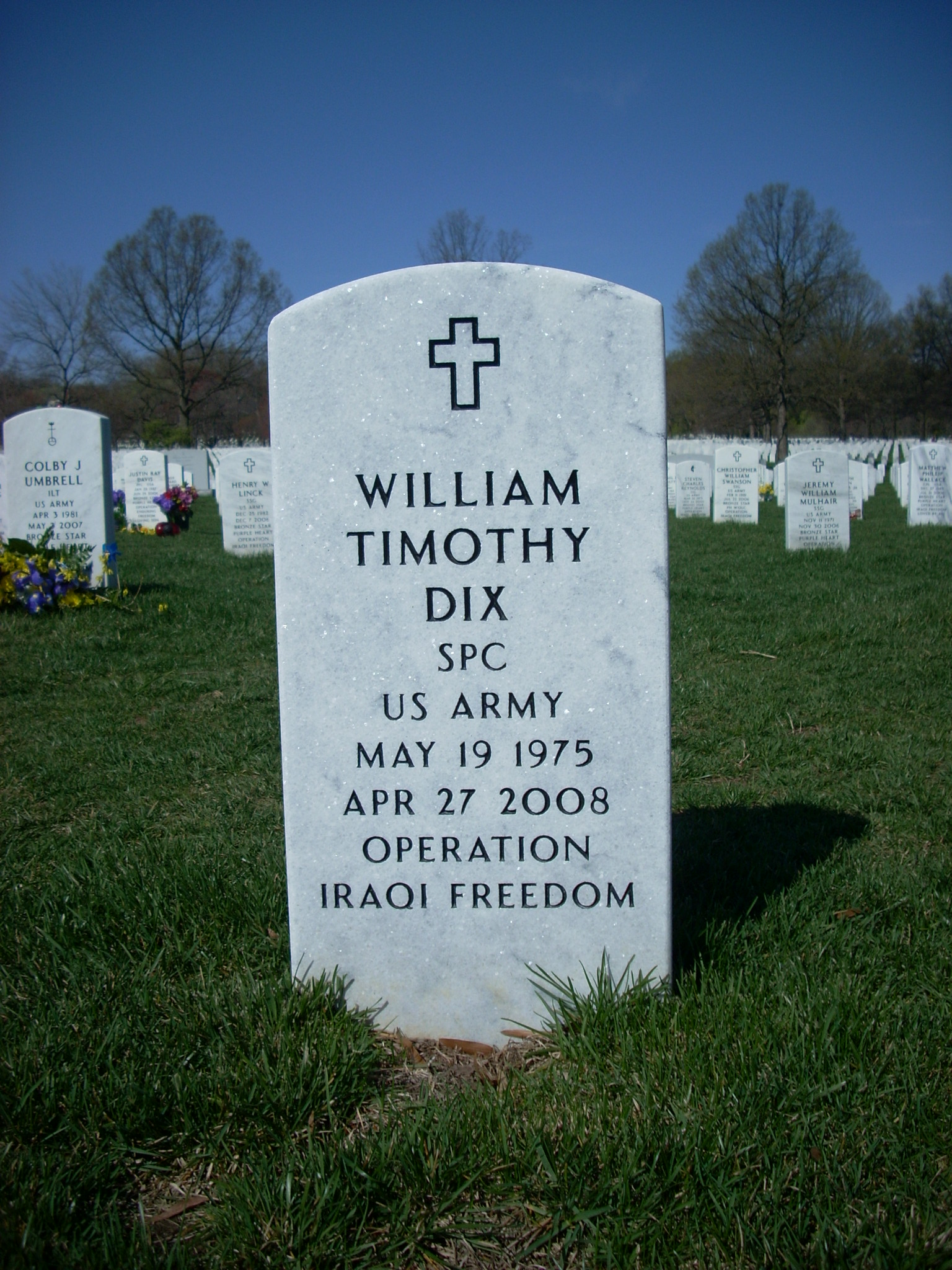 wtdix-gravesite-photo-april-2009-001