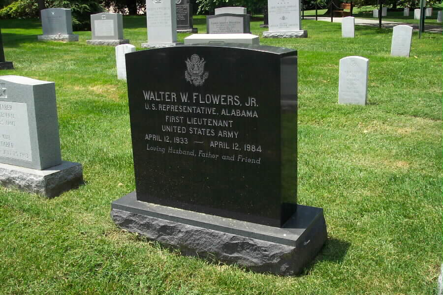 wwflowersjr-gravesite-section7a-062803
