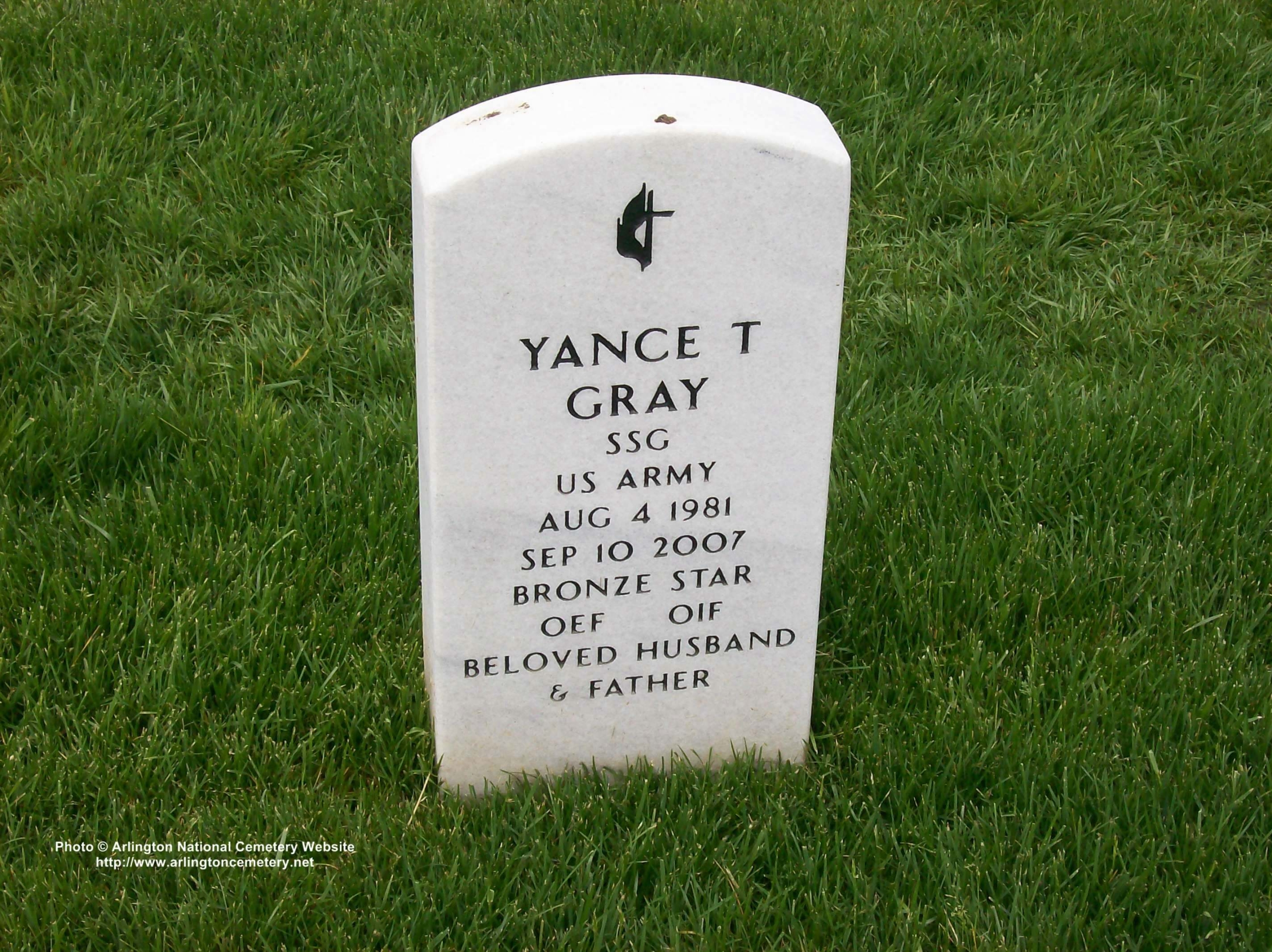 ytgray-gravesite-may-2008-001
