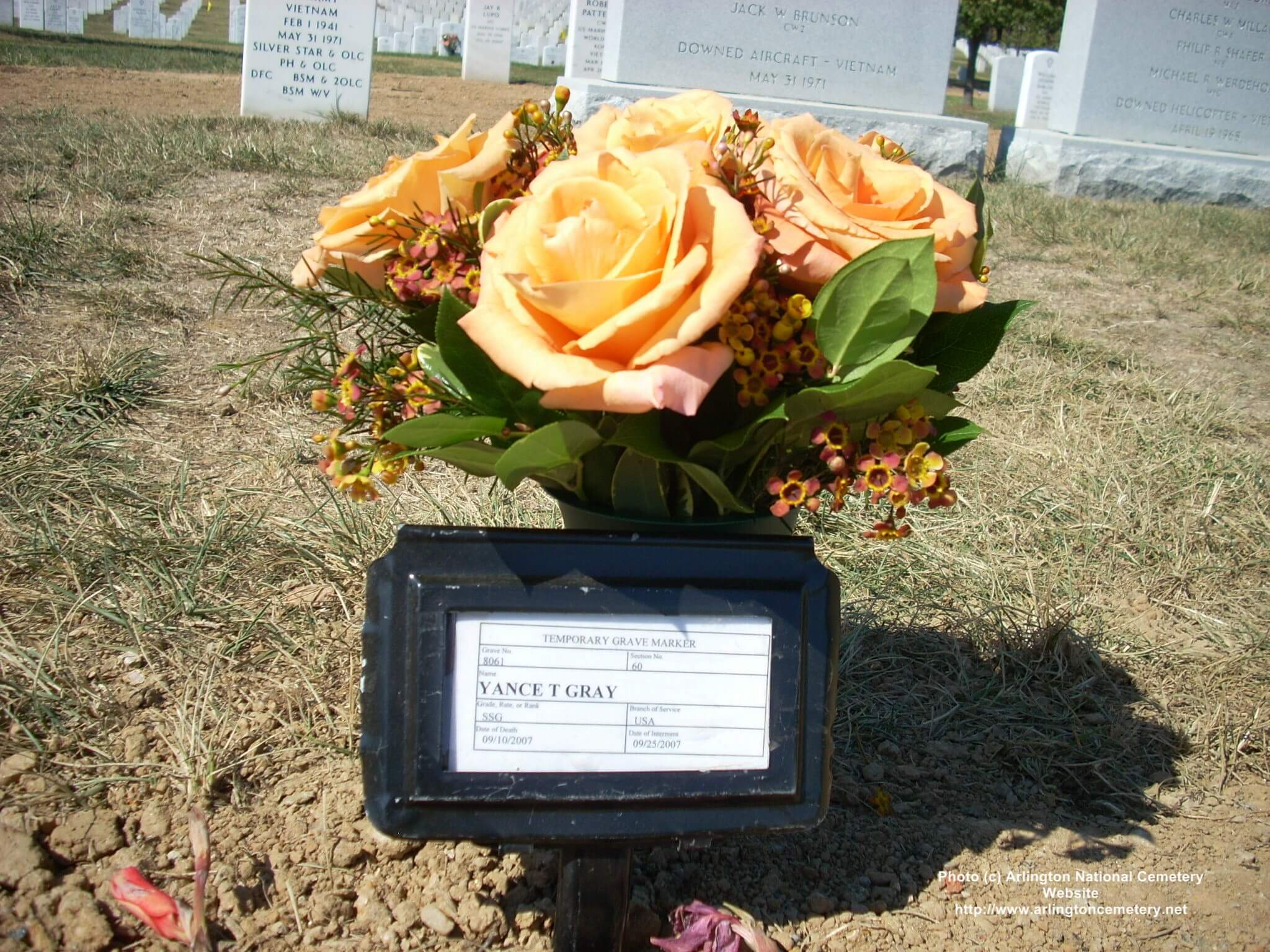 ytgray-gravesite-photo-september-2007-002