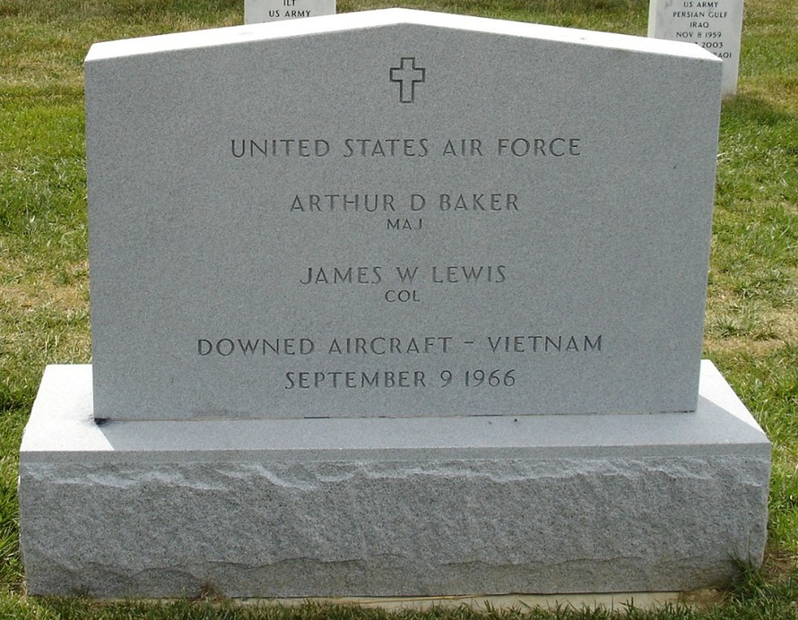 aircrew-09091966-gravesite-photo-august-2006-001