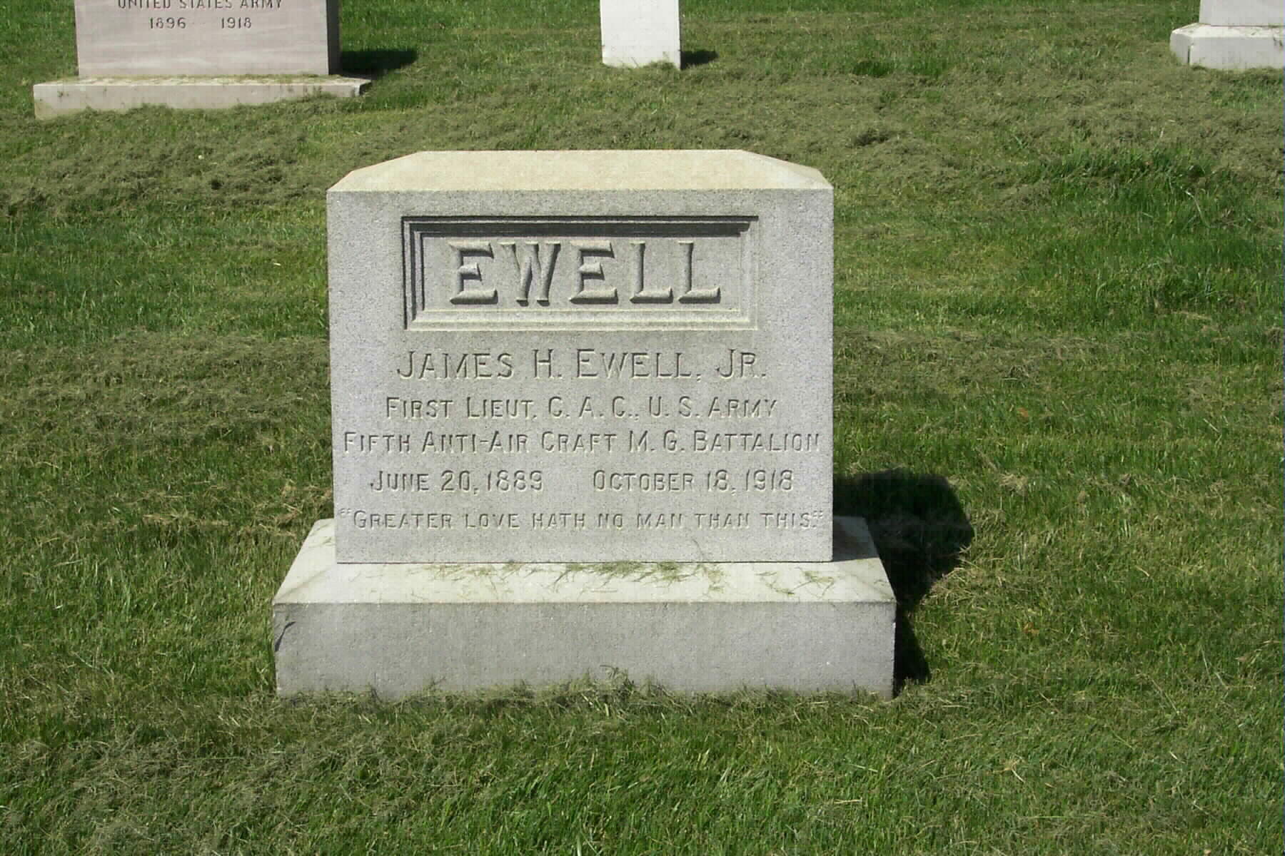 jhewelljr-gravesite-photo-042204