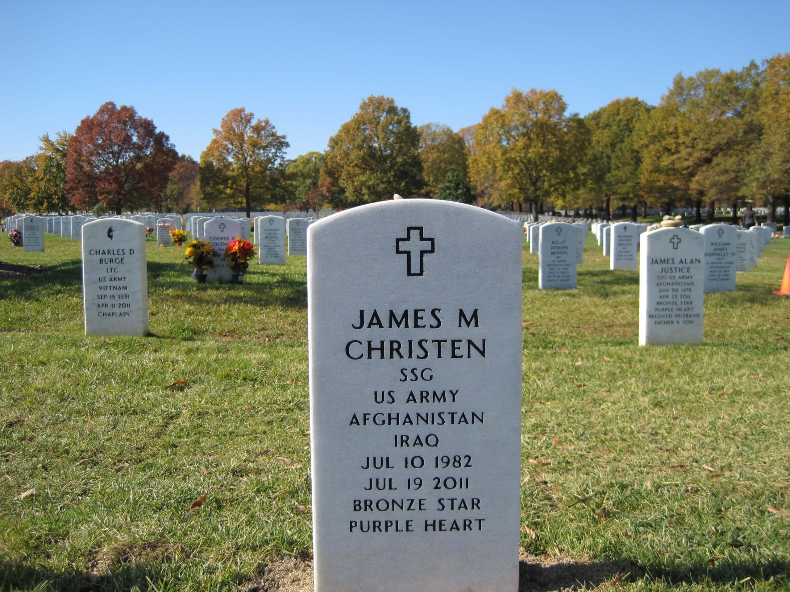 jmchristen-gravesite-photo-by-eileen-horan-november-2011-003